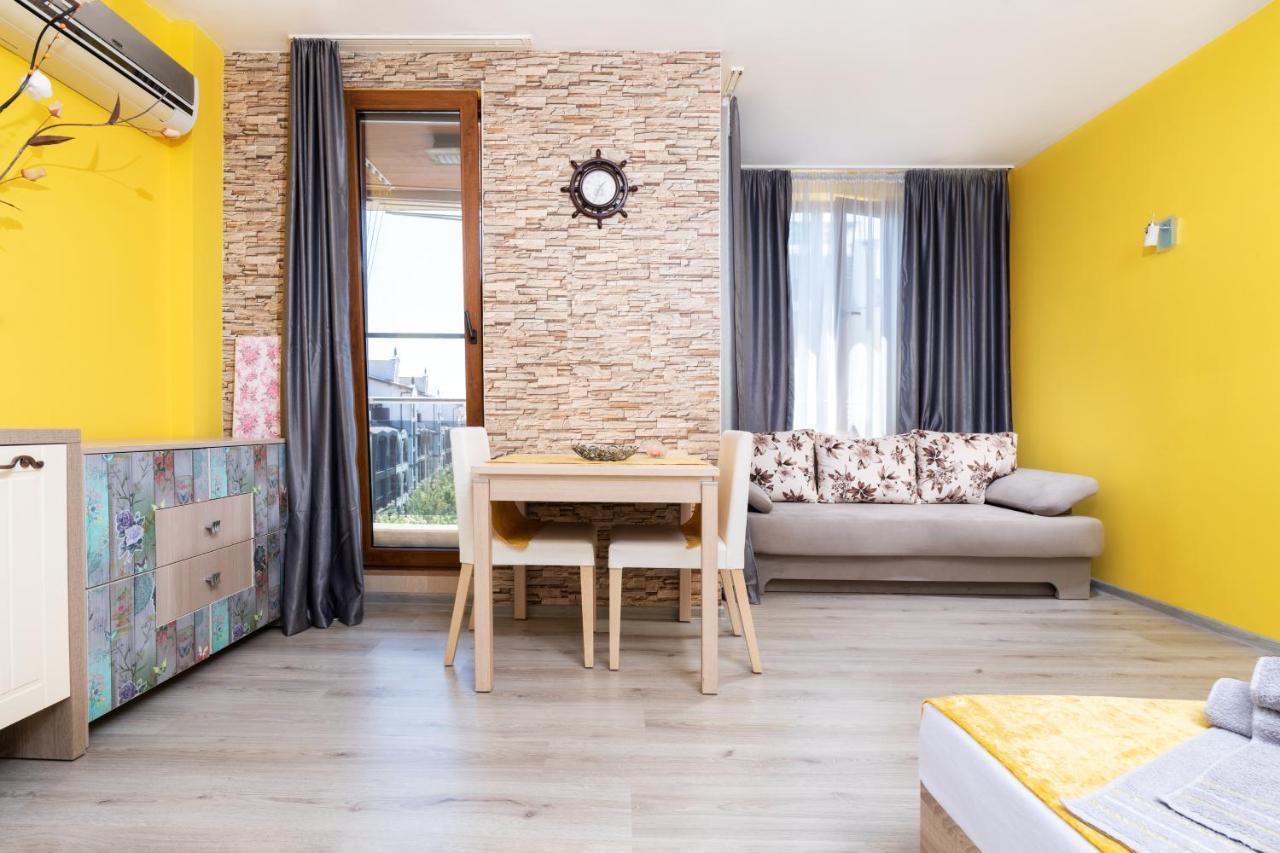 Modern Studios - Meters Away From The Beach Pomorie Extérieur photo